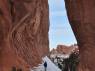 Pine Tree Arch, mais um arco de pedra no nosso segundo dia de explorações no Arches National Park, perto de Moab, em Utah, nos Estados Unidos